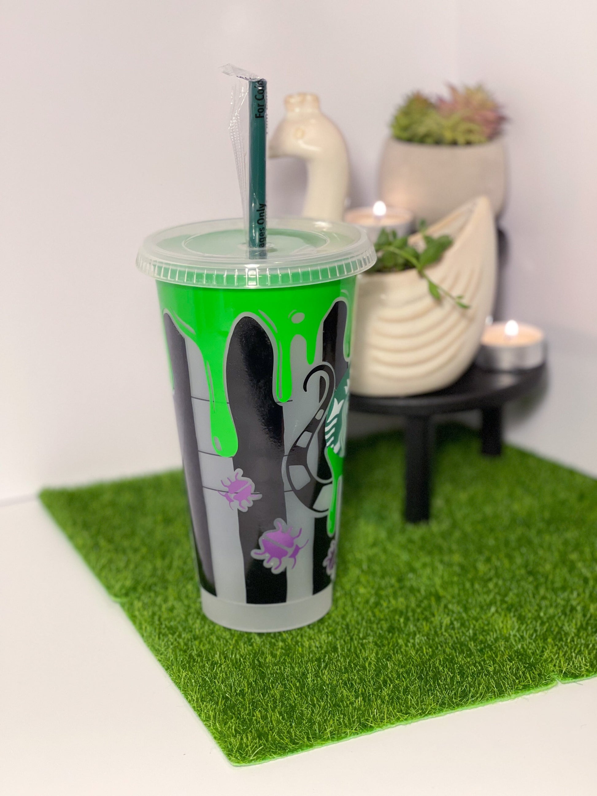 Beetlejuice Strange and Unusual Carnival Cup with Lid and Straw Topper